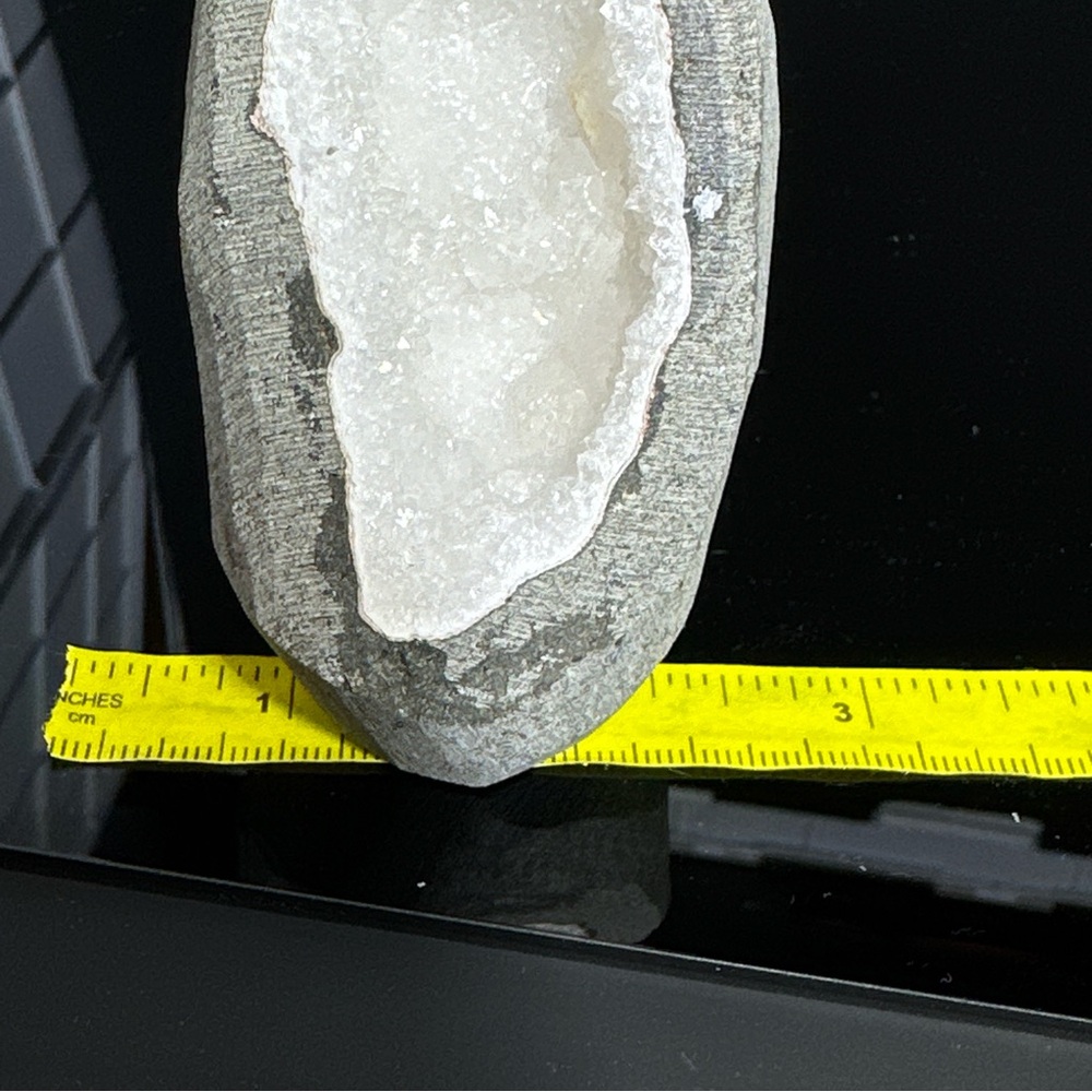 Apophyllite Druzy Geode - Picture 5 of 17